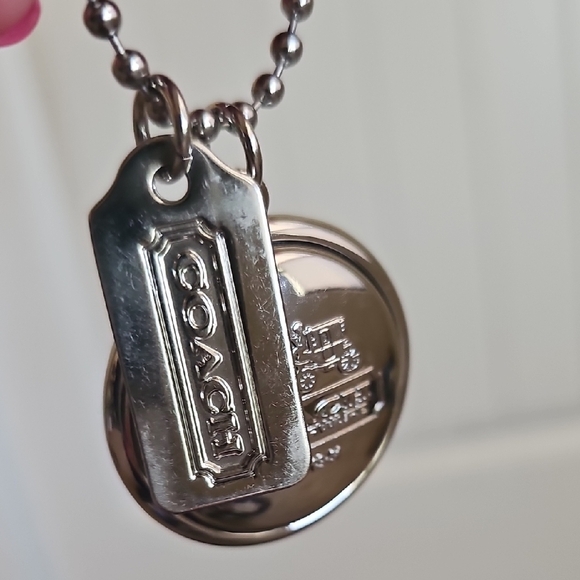 Coach 3 Set Beige and Silver Hang Tag Keychain Set Like New - Picture 4 of 6